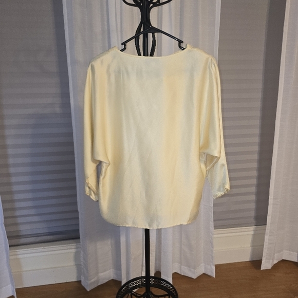 San Andre Vintage Elegant Cream Women's Top Small GUC - Picture 2 of 7